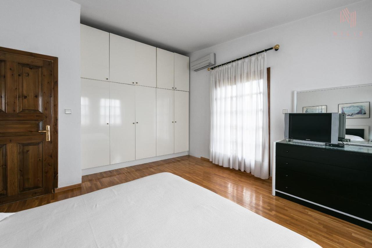 Classico, Nilie Hospitality Mgmt Foustani Bagian luar foto